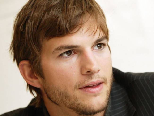 Ashton-Kutcher-in-action